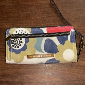 FARMHOUSE IS MY STYLE Abstract Floral Luxe Wallet